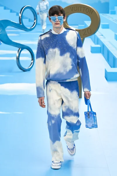 Look 50